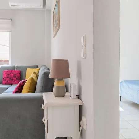 아파트 Iconic Seaside Apartment *