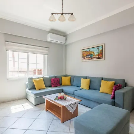 Iconic Seaside Apartment 하니아